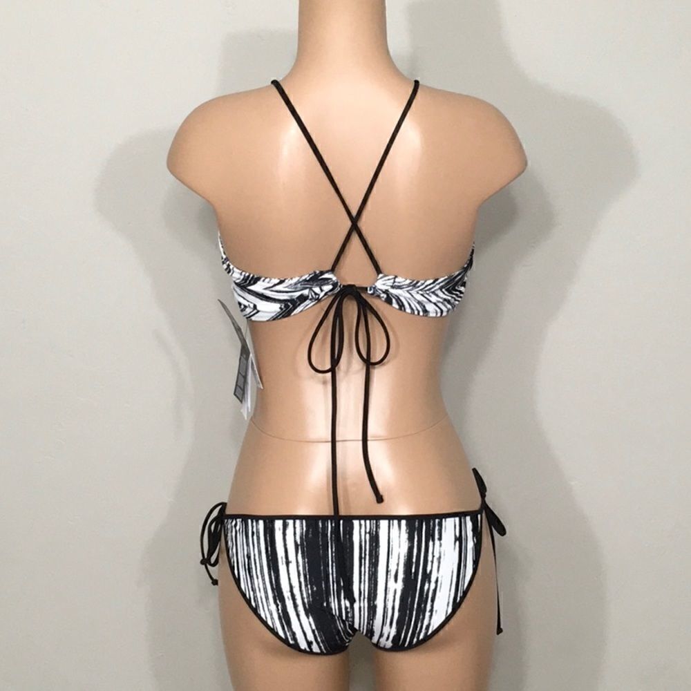 VOLCOM high neck string bikini. M/L and S/XS - Picture 10 of 16